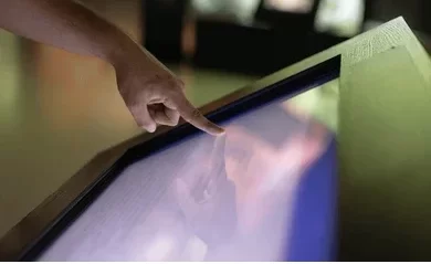 finger on large touch screen 260nw 2495383587